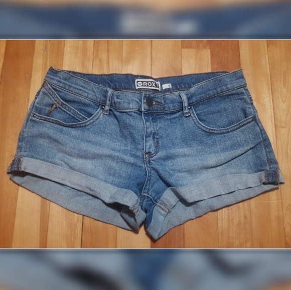💥 Roxy denim shorts - Picture 1 of 3